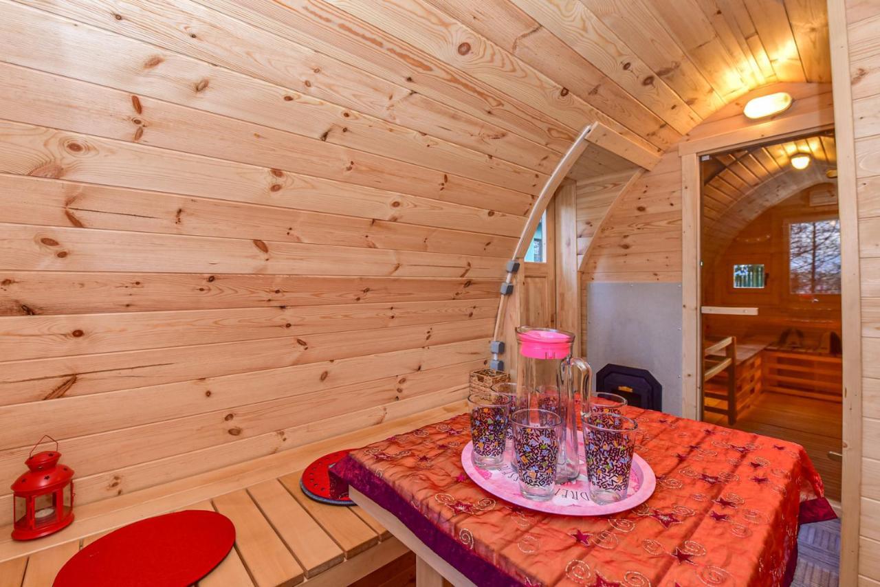 Medaus Apartamentai トラカイ エクステリア 写真